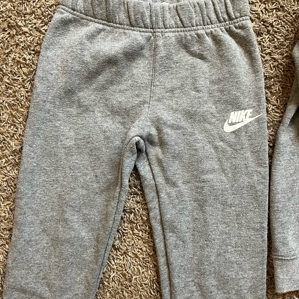 Nike Kids Gray Sweatpants and Hoodie Set - Picture 3 of 5